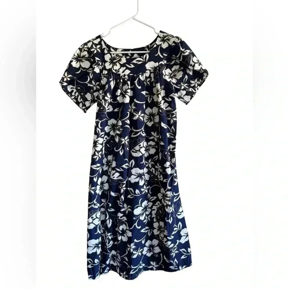 Hilo Hattie Blue and White  Hibiscus Muu Muu Dress Size S